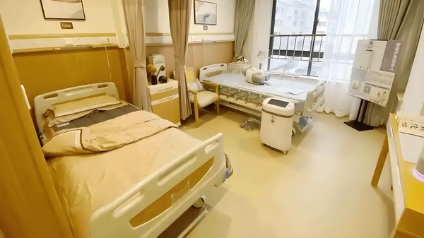 办深户人才引进_电影《南京照相馆》票房破4亿 电影南京照就在这时